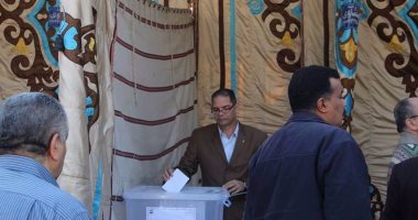 بالصور.. مرشحو انتخابات المنيا ونائب برلمانى يدلون بأصواتهم