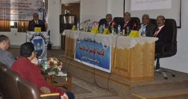 افتتاح المؤتمر الدولى الأول للغة العربية بقاعة المؤتمرات بجامعة قناة السويس