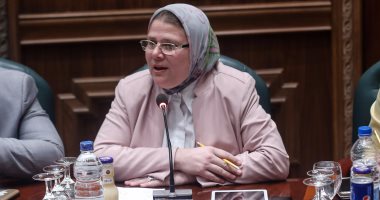 نائبة تطالب وزير الإسكان بحل أزمة "عكارة مياه الشرب" فى القاهرة الجديد