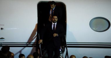 صور.. لحظة وصول رئيس وزراء لبنان سعد الحريرى إلى السعودية