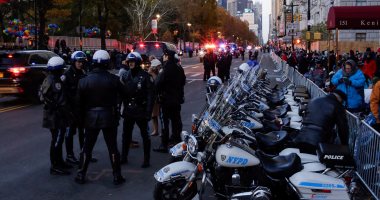 صور..انتشار مكثف للشرطة الأمريكية قبل انطلاق احتفالات عيد الشكر بنيويورك