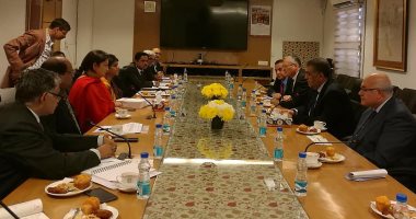أشرف الشرقاوى يلتقى وزيرة صناعة المنسوجات الهندية لبحث التعاون المشترك