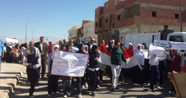 صور وفيديو.. مسيرة لطلاب قرية الجبيل تضامنا مع شهداء الروضة بعنوان "إلا بيوت الله"