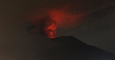 صور.. ثورة بركان جبل "ماونت أجونج" فى جزيرة بالى الإندونيسية