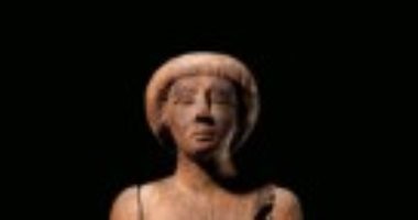 شاهد.. تمثال من الخشب لسيدة مصرية للبيع بـ350 ألف استرلينى فى كريستيز