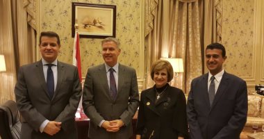 رئيس "خارجية البرلمان" يلتقى سفير كندا لدعم التعاون بين البلدين