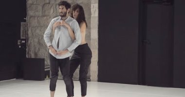 جارديان: رقصات "عارية" تثير خلافا بين وزيرة الثقافة الإسرائيلية والفنانين 