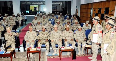 القوات المسلحة تنظم ندوة تثقيفية بجامعة عين شمس لتنمية روح الانتماء