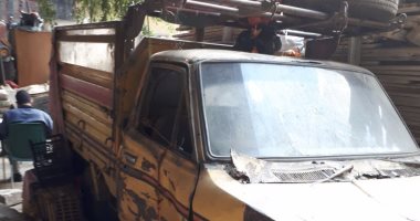 قارئ يبلغ عن سيارة "خردة" مهملة لفترة طويلة بشارع عبد المجيد سليم فى الوايلى