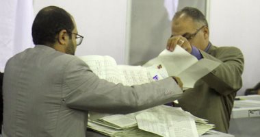 فيديو وصور.. استمرار فرز صناديق انتخابات الأهلى بعد نصف ساعة من غلق باب التصويت