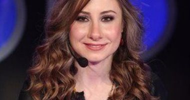 دياموند بو عبود تفوز بجائزة أفضل ممثلة بمهرجان القاهرة