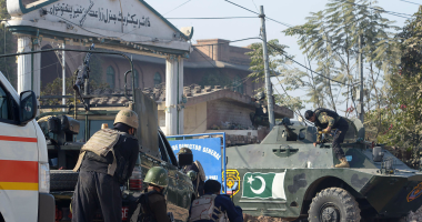 6 قتلى و4 مصابين فى هجوم على قافلة شبه عسكرية جنوب غربى باكستان