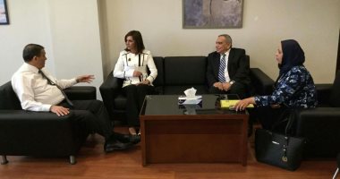 وزيرة الهجرة تلتقى رئيس شركة العاصمة الإدارية لتخصيص أراضى للمصريين بالخارج