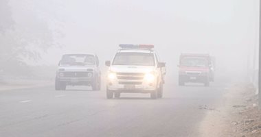 المرور: عمليات تفويج للسيارات بطريق بورسعيد القنطرة بسبب الشبورة