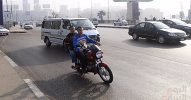 تعرف على الأرقام الساخنة لمرور القاهرة والجيزة للإبلاغ عن حوادث الشبورة (صور)