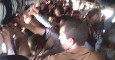 قارئ يرصد تكدس المواطنين داخل قطارات طنطا – القاهرة