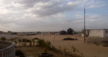 موجة من الرياح والعواصف المحملة بالأتربة تضرب شمال سيناء "صور"