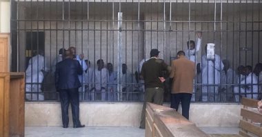 وصول المتهمين فى أحداث "الهلايل والدابودية" لمجمع محاكم أسيوط