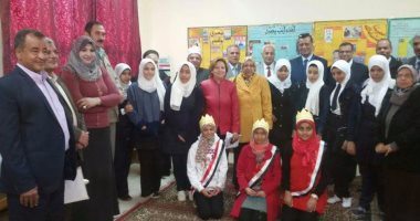 تعليم أسيوط يطلق مبادرة "مصرى وافتخر" بمدارس أبو تيج