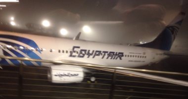 ننشر الصور الأولى لطائرة مصر للطيران الجديدة قبل إقلاعها من سياتل للقاهرة 