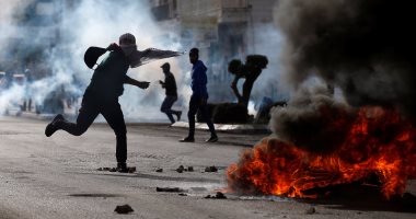 صور..تجدد المواجهات بين الفلسطينيين والاحتلال تنديدا بقرار ترامب بشأن القدس