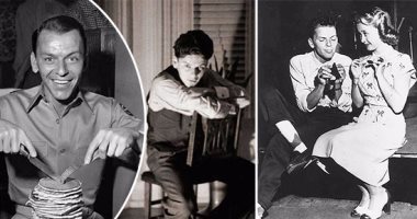 فرانك سيناترا فى صور نادرة لم ترها من قبل.. يتناول الـ"pancakes" فى كواليس أحد الأعمال السينمائية عام 1953.. وتعلم "الحياكة" على يد "جين باول".. واهتم بأناقته فظهر وهو يحلق "شنبه ودقنه"