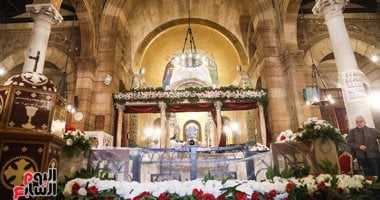 الكنيسة تحتفل بعشية عيد الرسل والأقباط يفطرون فى العيد غدا
