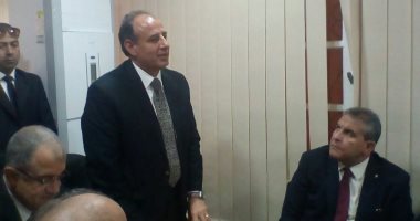محافظ الإسكندرية يطالب دعم مصر بتنظيم لقاء شعبى شهريا لحل أزمات المواطنين