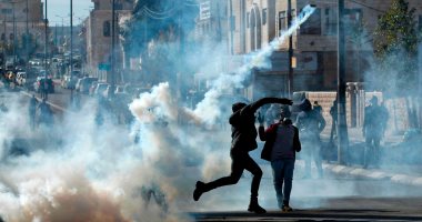تجدد المواجهات بين فلسطينيين وقوات الاحتلال فى بيت لحم عقب صلاة الجمعة