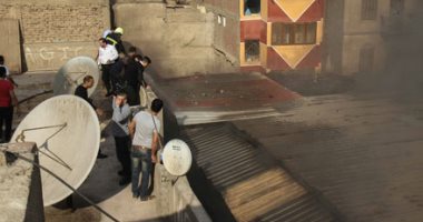 صور.. أمن القاهرة: السيطرة على حريق باب الشعرية والنيران امتدت لـ3 عقارات