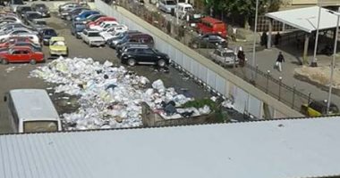 شكوى من تراكم القمامة داخل المستشفى الرئيسى الجامعى بالإسكندرية