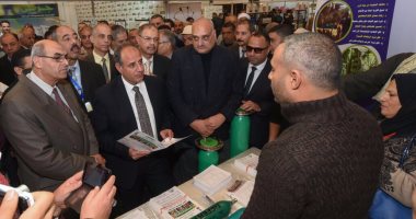  محافظ الإسكندرية يتفقد معرض "أجروأليكس" الزراعى الدولى الأول