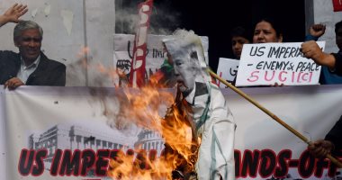 متظاهرون هنود يحرقون صورا لترامب فى احتجاجات بنيودلهى.. صور 