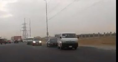 فيديو.. قارئ يرصد سيارات عكس الاتجاه فى وصلة طريق دهشور