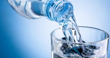 المياه المعدنية مفيدة أم مضرة لطفلك؟