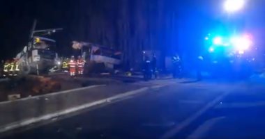 صور.. مقتل 4 على الأقل فى تصادم قطار وحافلة جنوب غرب فرنسا