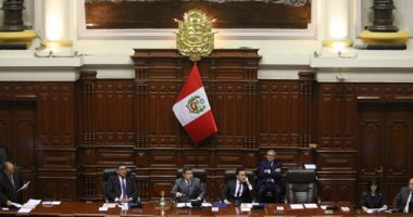 صور.. برلمان بيرو ينتفض ضد رئيس البلاد وسط دعوات بإقالته 