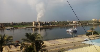  غلق طريق ميناء دمياط رأس البر بعد اشتعال النيران فى مخزن خردة 
