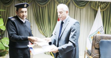 محافظ جنوب سيناء يكرم مديرى إدارة المرور والحماية المدنية