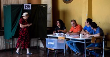 صور.. بدء التصويت بجولة الإعادة بالانتخابات الرئاسية فى تشيلى