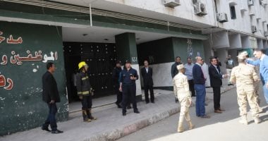 صور .. إخلاء مبنى محافظة أسوان من الموظفين خلال تجربة طوارئ