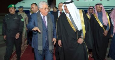 صور.. الرئيس الفلسطينى يبدأ زيارة إلى العاصمة السعودية الرياض