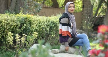 "الجارديان" تسلط الضوء على زينب موسوى الإيرانية التى تحدت تقاليد بلادها