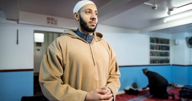 صحيفة بريطانية: لماذا أنقذ إماما من أصول مصرية إرهابيا هاجم المسلمين فى رمضان 