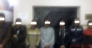 نيابة أسيوط تأمر بحبس 7 أشخاص متهمين بسرقة بطاريات أول هاتف محمول بمصر