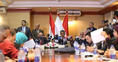 بدء مؤتمر وزير شئون مجلس النواب وضياء رشوان لعرض ملف حقوق الإنسان بمصر