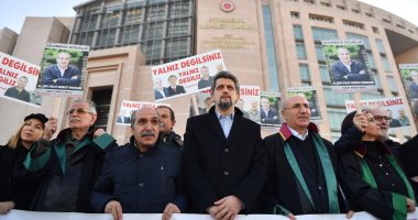 صور.. تظاهرة فى تركيا ضد محاكمة عدد من الصحفيين