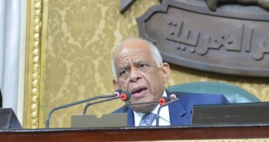 عبد العال منتقدا التفاف النواب حول الوزراء: لا يمكن تحول الجلسة لشباك وظائف