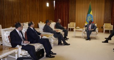 وزير الخارجية ييحث مع رئيس وزراء إثيوبيا تحديات مسار مفاوضات سد النهضة