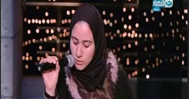 فيديو.. زوجة الشهيد أحمد المنسى تلقى قصيدة لزوجها فى حب الوطن